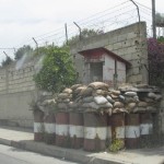 Edifici crivellati dall’artiglieria israeliana